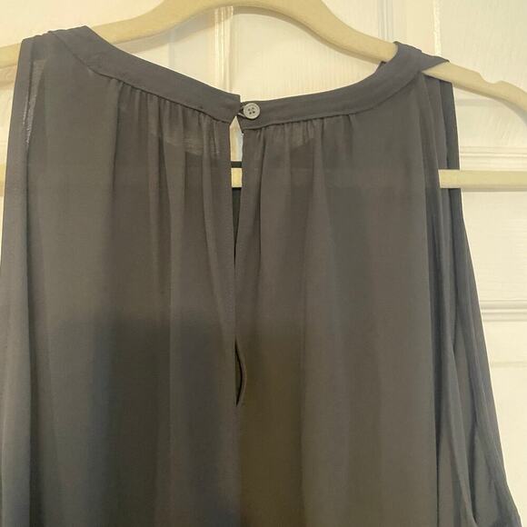 NWT LOFT Black Sleeveless Peephole Flowy Top, Size XL - Picture 6 of 11